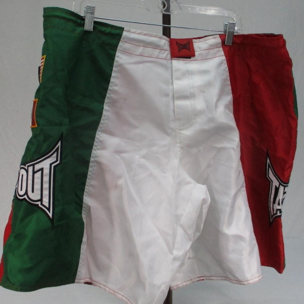 NEW Mens Tapout MMA Shorts, Mexico, Size 42